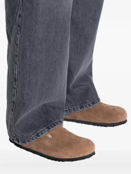 Papuci tip mules Birkenstock din piele de căprioară fără toc maro