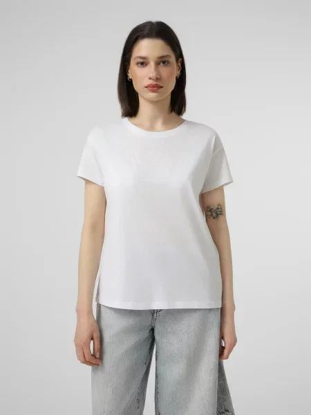 Футболка Armani Exchange білий