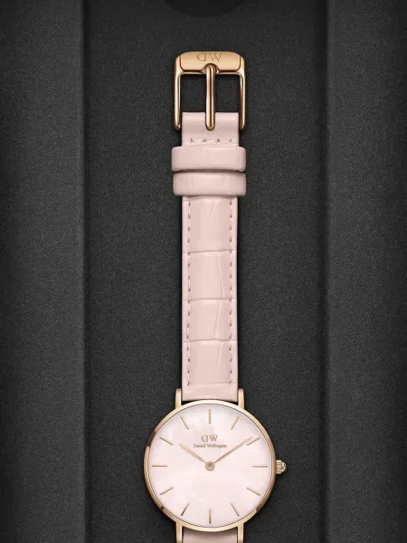 Годинник Daniel Wellington рожевий