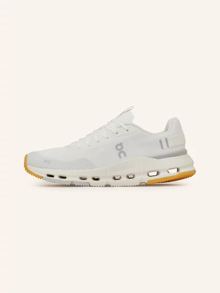 On Sneakersy Cloudnova Form 2 / stříbrná bílá