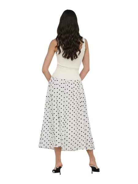 JDY Top brodat JDYNANNA / alb murdar negru