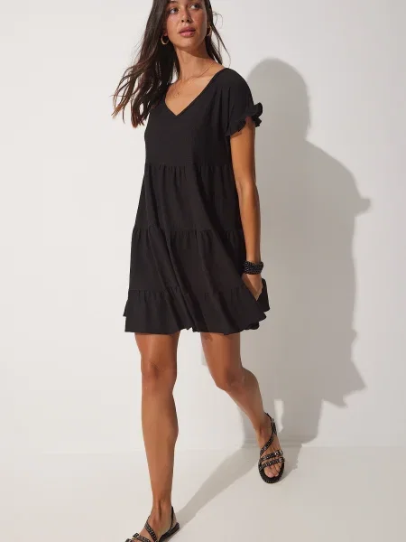 Dzianinowa sukienka mini Happiness İstanbul dzwony czarna