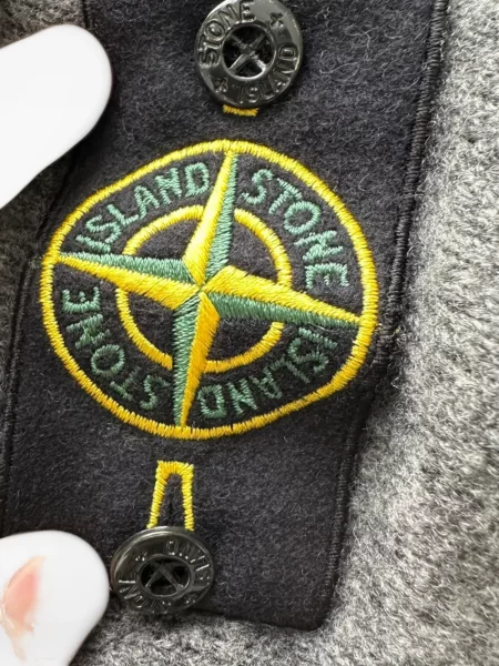 Pulover Stone Island tricotate cu strasuri gri