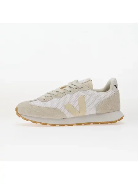 Sneakersy Veja zamszowe białe