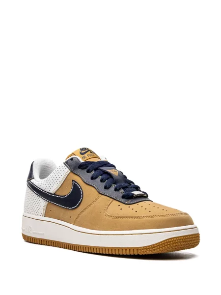 Sportbačiai Nike Air Force su platforma ruda