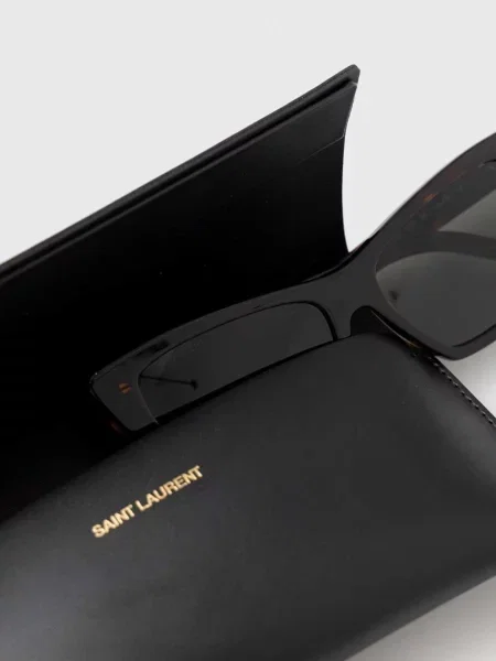 Óra Yves Saint Laurent barna