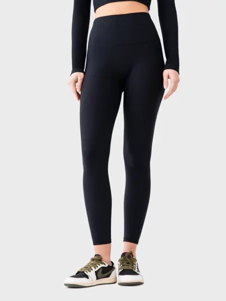 Легінси спортивні AVECS чорний