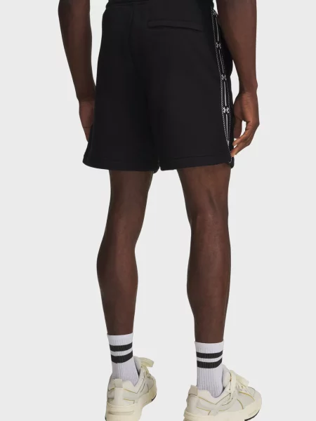 Короткие шорты Under Armour черные