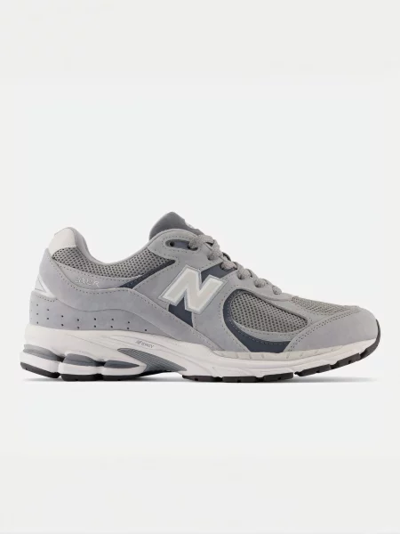 Замшевые повседневные кроссовки New Balance серые