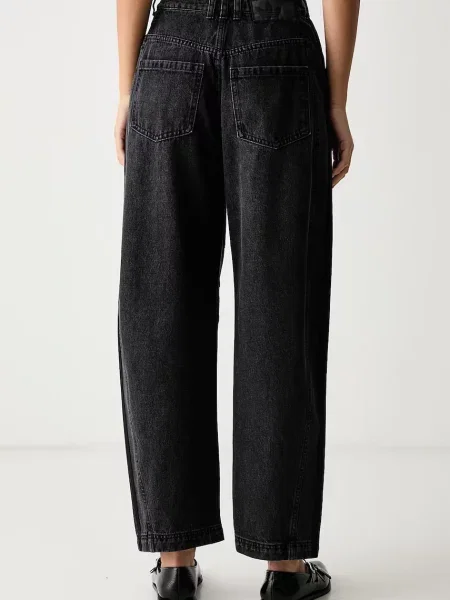 Adidas Originals jeansy barrel Denim Barrel czarne