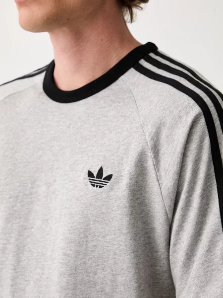 Adidas Originals футболка жіноча