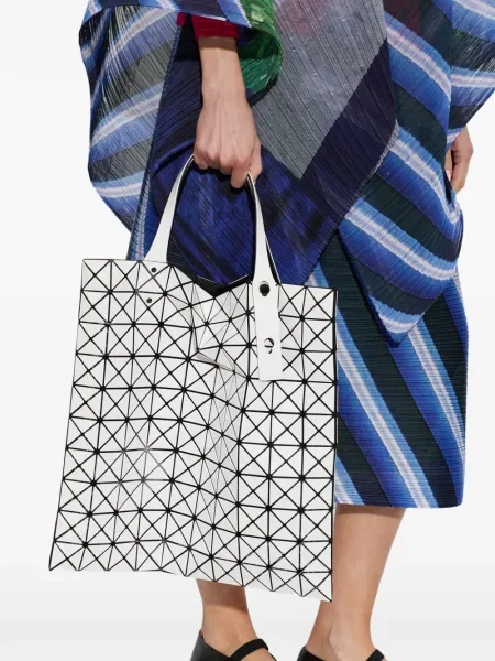 Geantă Bao Bao Issey Miyake cu imagine cu imprimeu geometric alb