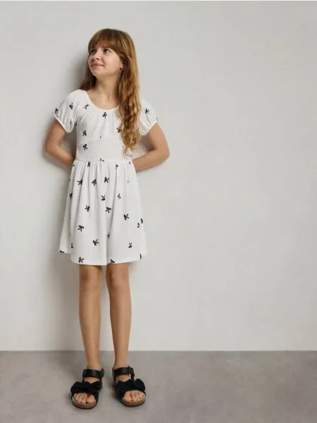 Reserved Rochie cu model crem
