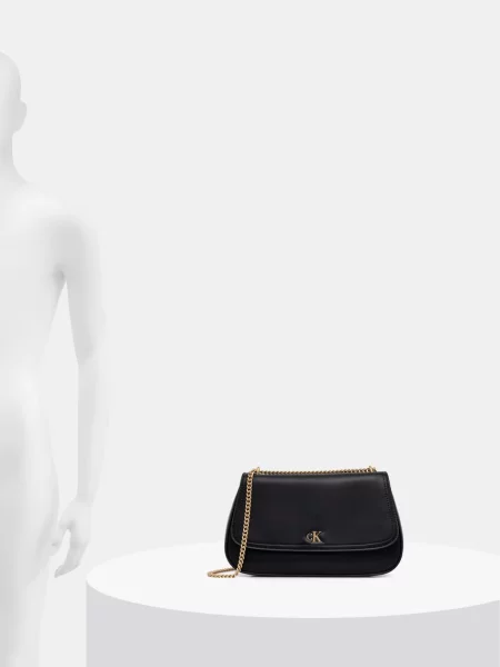 Calvin Klein Válltáska fekete