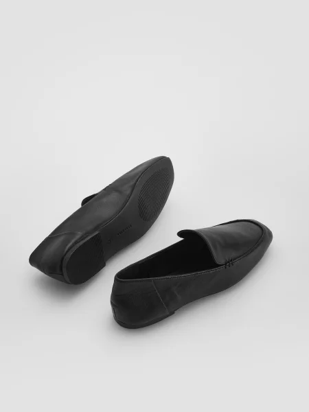 Кожаные лоферы Reserved черные