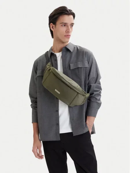 Ľadvinka Calvin Klein Sleek Waistbag Sling zelená
