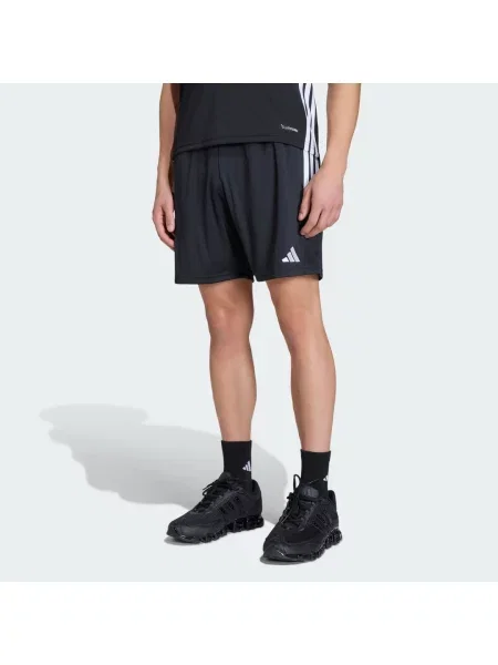 SZORTY TIRO 26 ESSENTIALS białe