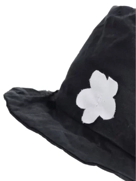 Căciulă Scha cu model floral cu aplicații negru