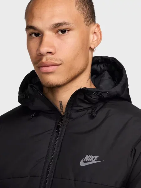 Куртка Nike черная