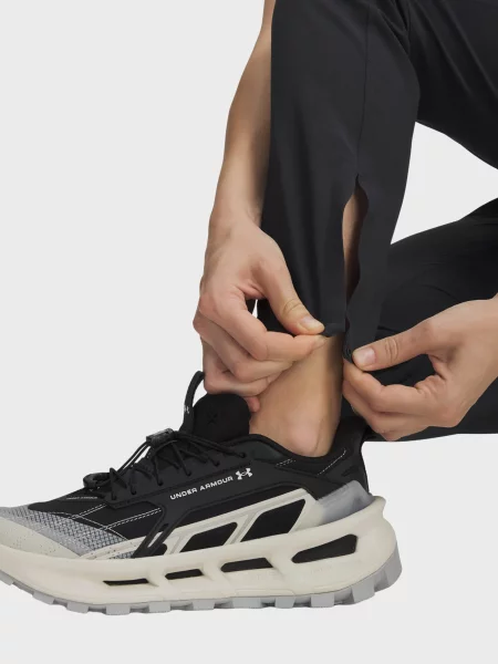 Спортивные штаны Under Armour серые