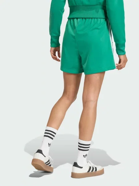 Повседневные шорты Adidas зеленые