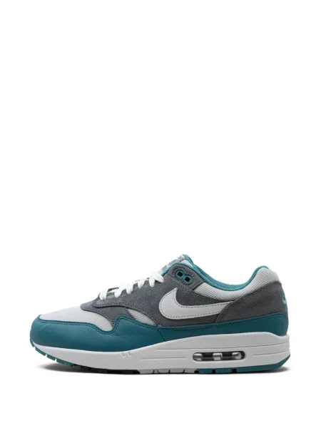 Palaidinė be rankovių Nike pilka
