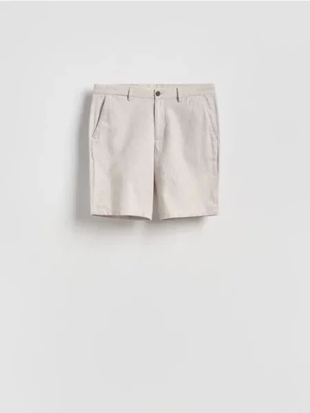 Reserved Pantaloni scurți regular cu adaos de in deschis gri