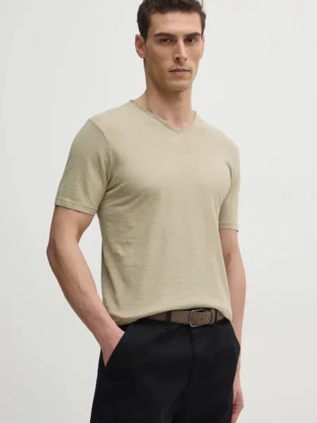 Тениска United Colors of Benetton с изчистен дизайн зелено