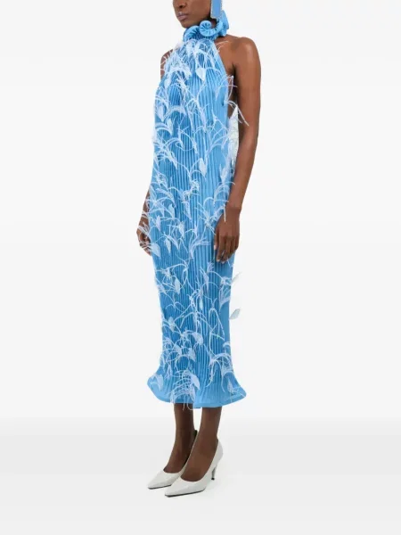 Rochie maxi Rowen Rose cu pene plisată de costum albastru