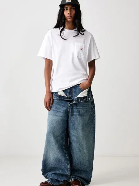 Футболка Carhartt Wip с сердечками
