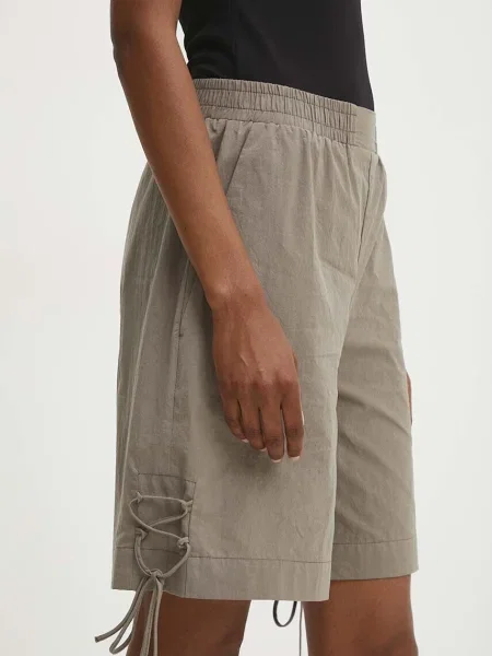 Къс панталон Answear Lab с изчистен дизайн с висока талия зелено