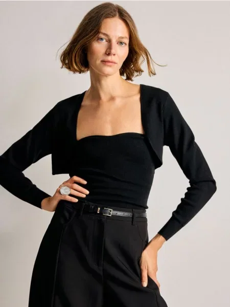 Reserved Pulover scurt negru