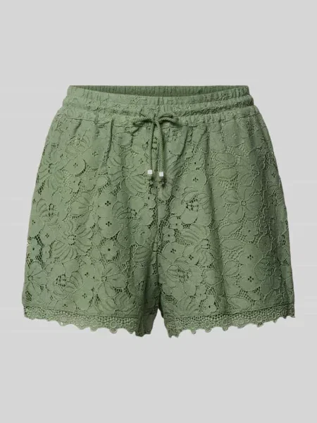 Szorty dresowe o kroju regular fit z koronki model HONEY' Vero Moda