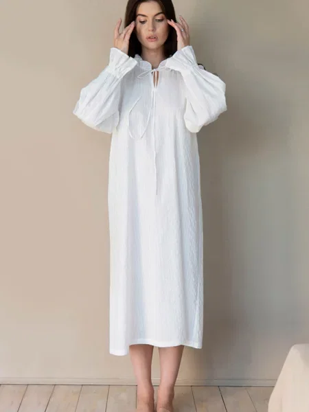 Женская ночнушка с длинным рукавом блакитна