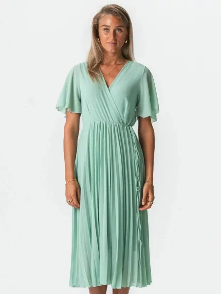 TEESHOPPEN Rochie Lina verde