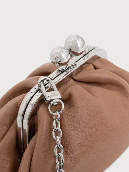 Кожаная сумка через плечо Weekend Max Mara