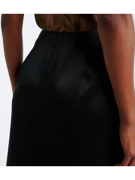 Fustă midi Dorothee Schumacher din satin negru