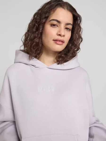 Sweter Review z nadrukiem
