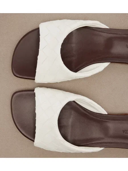 Papuci tip mules Bottega Veneta din piele alb