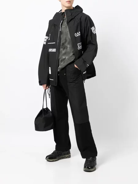 Raštuotas lengvas striukė White Mountaineering balta