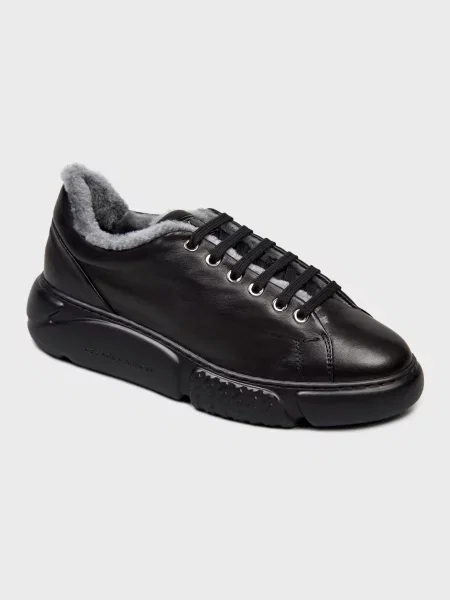 Кроссовки Cesare Casadei черные