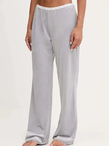 Hlače Juicy Couture siva