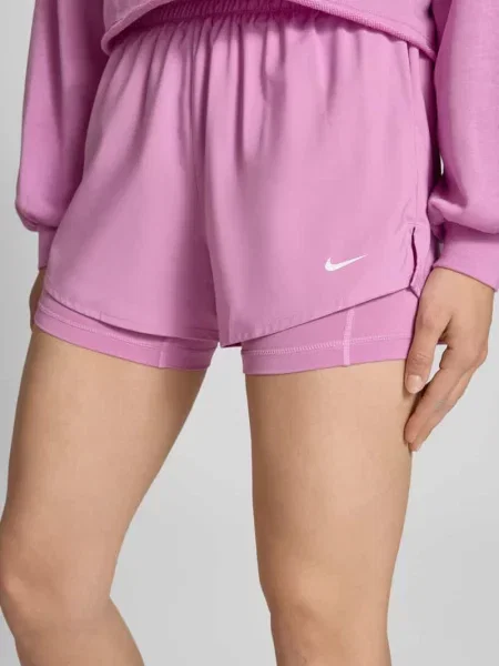 Szorty w efekcie 2 w 1 z logo Nike Training