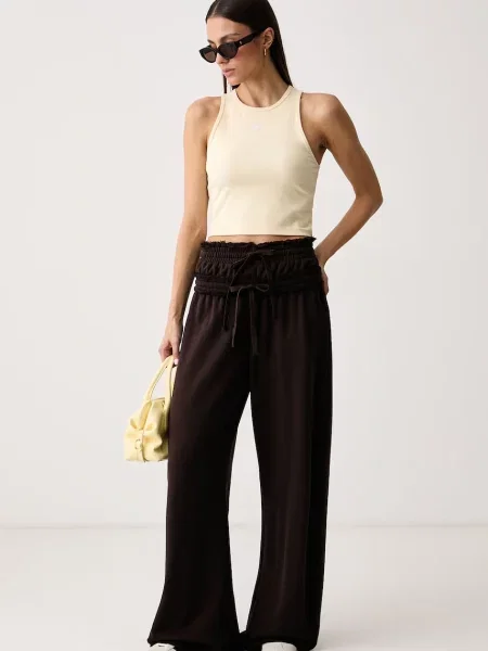 Adidas Originals pantaloni de trening pentru femei din SST Double maro
