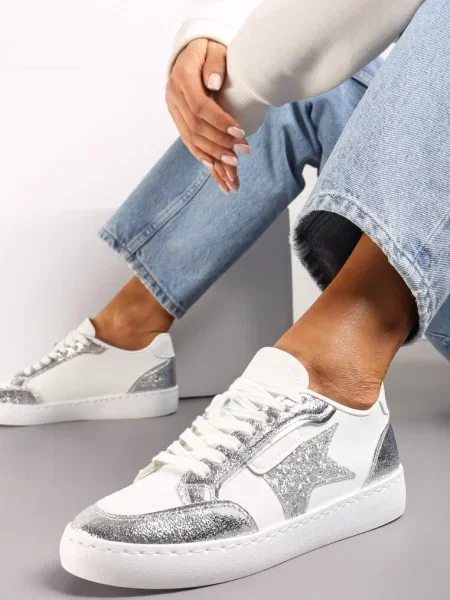 Sneakers cu Inserții Sclipitoare și Steluță Reniva argintii