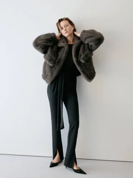 Spodnie skinny z rozcięciem u dołu Kobieta 38 MANGO czarny