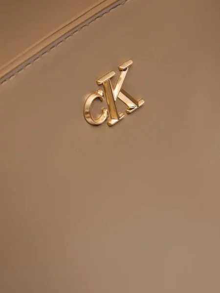 Сумка Calvin Klein бежева