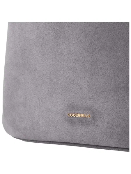 Semišová crossbody kabelka Coccinelle sivá