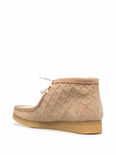 Botine Clarks cu șireturi din dantelă