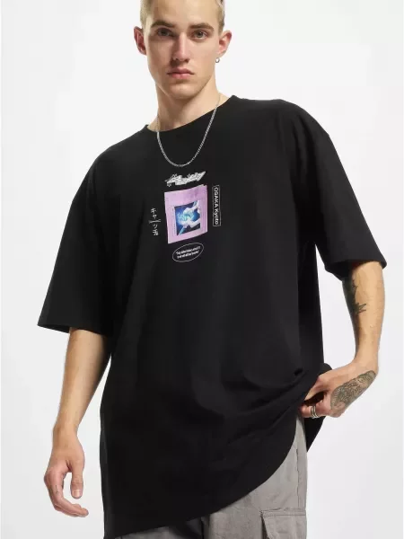 Тениска Mister Tee черно